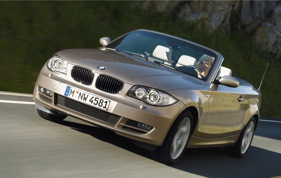  BMW 1-Series Convertible 2007 года  (фото 1 из 36)